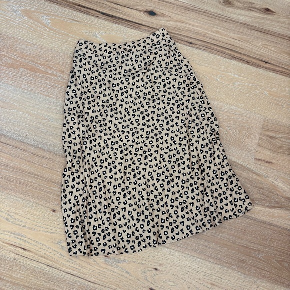 Sezane Sandy Leopard Spotted Satin Midi Skirt 38 - Picture 5 of 7